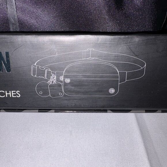 Steve Madden 3-Pc Gift Set Belt Bag + 2 Removable Pouches Coin Purse Earbud Case - Picture 3 of 4